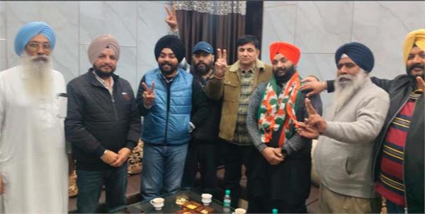 the leader joined bjp in the afternoon and congress again in the evening